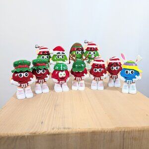 ⛔SOLD!⛔ Lot of 11 M&M Figurines holiday christmas